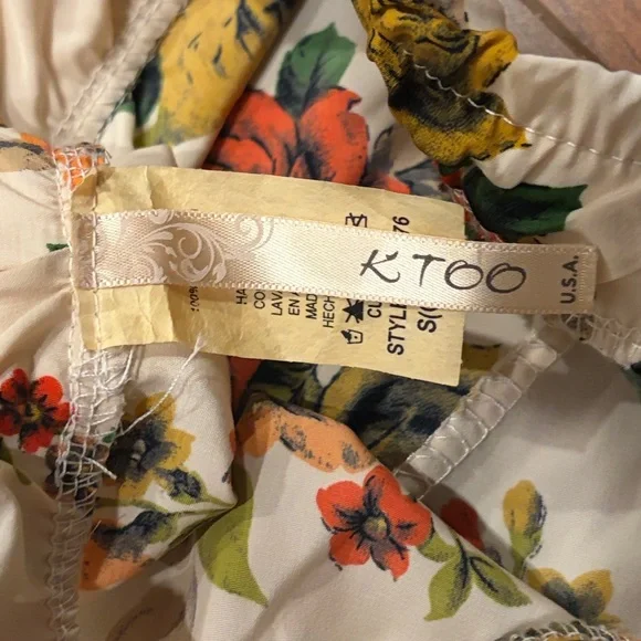 Ktoo Asymmetrical Floral Skirt in Cream with Floral Design, Size Small - Picture 2 of 9